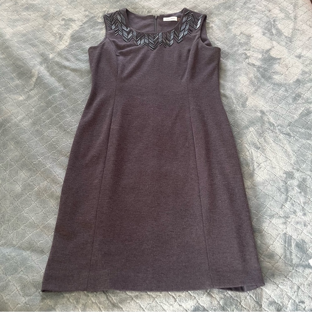 Calvin Klein Charcoal Gray Beaded Neckline Sleeveless Sheath Dress Size 6